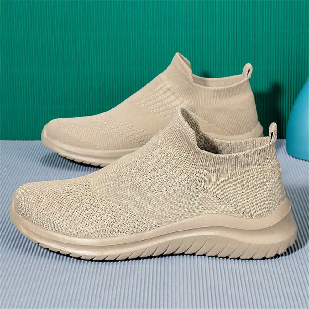 Beige Soft New Novelty Tennis  - Street Fashion Vietnam 评论和价格